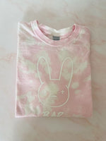 Cargar imagen en el visor de la galería, Bad Bunny Pink Tie Dye T-Shirt

